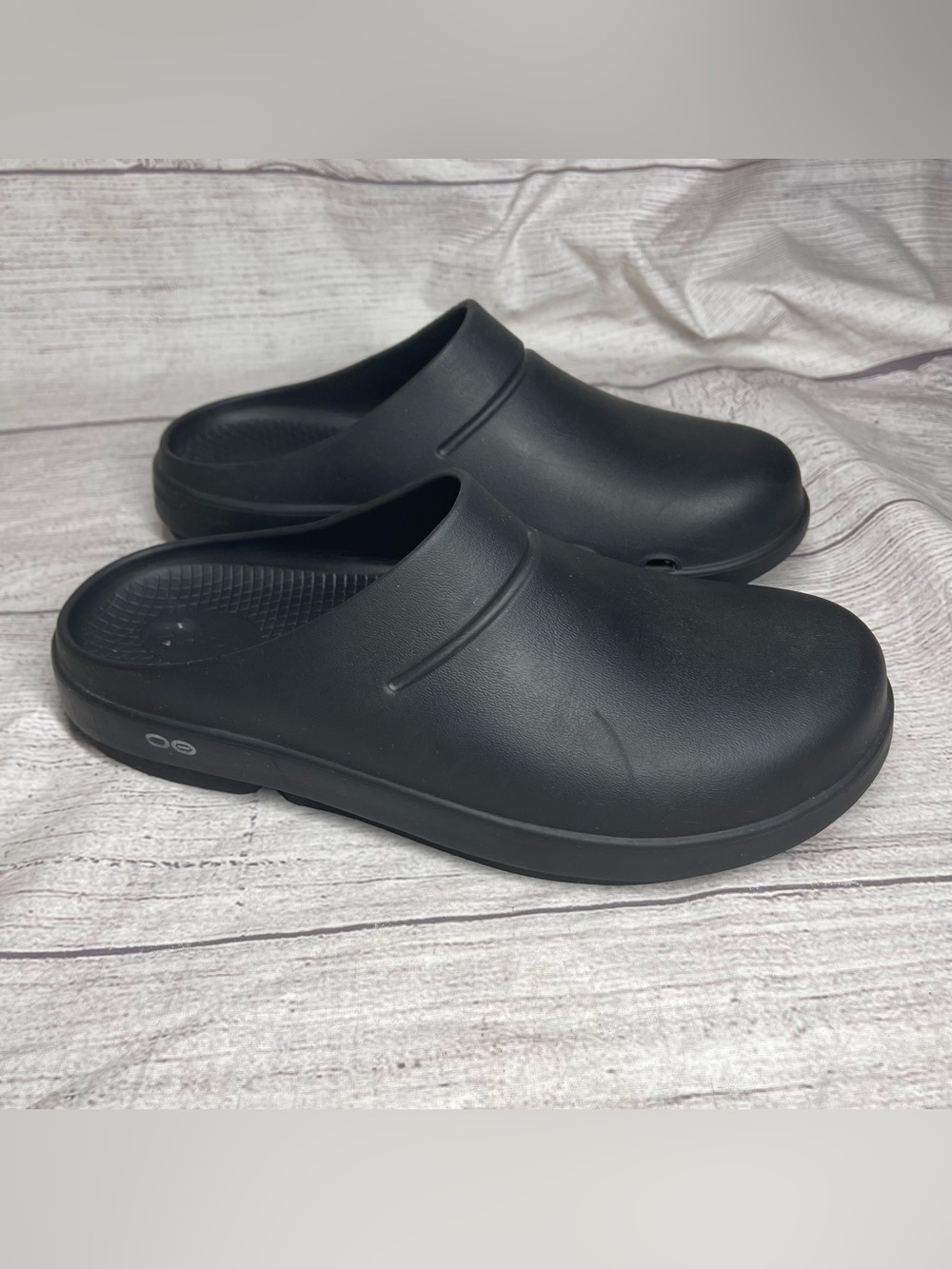 Oofos Men’s 9 Black Recovery Clogs Shoes